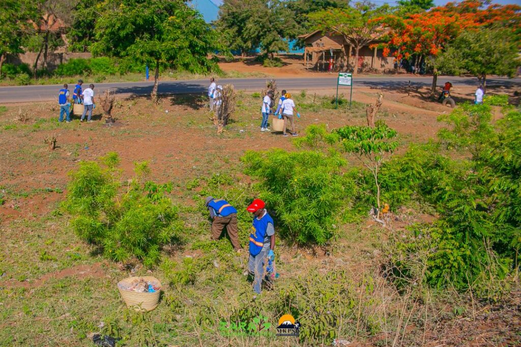 MKPS and Zara Charity team collaborating with Kilimanjaro porters for community empowerment."
